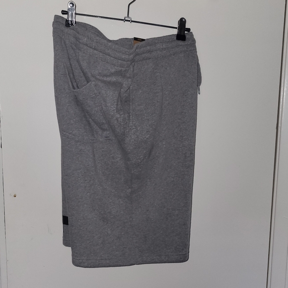 Vans sidewall shorts - Picture 2 of 6